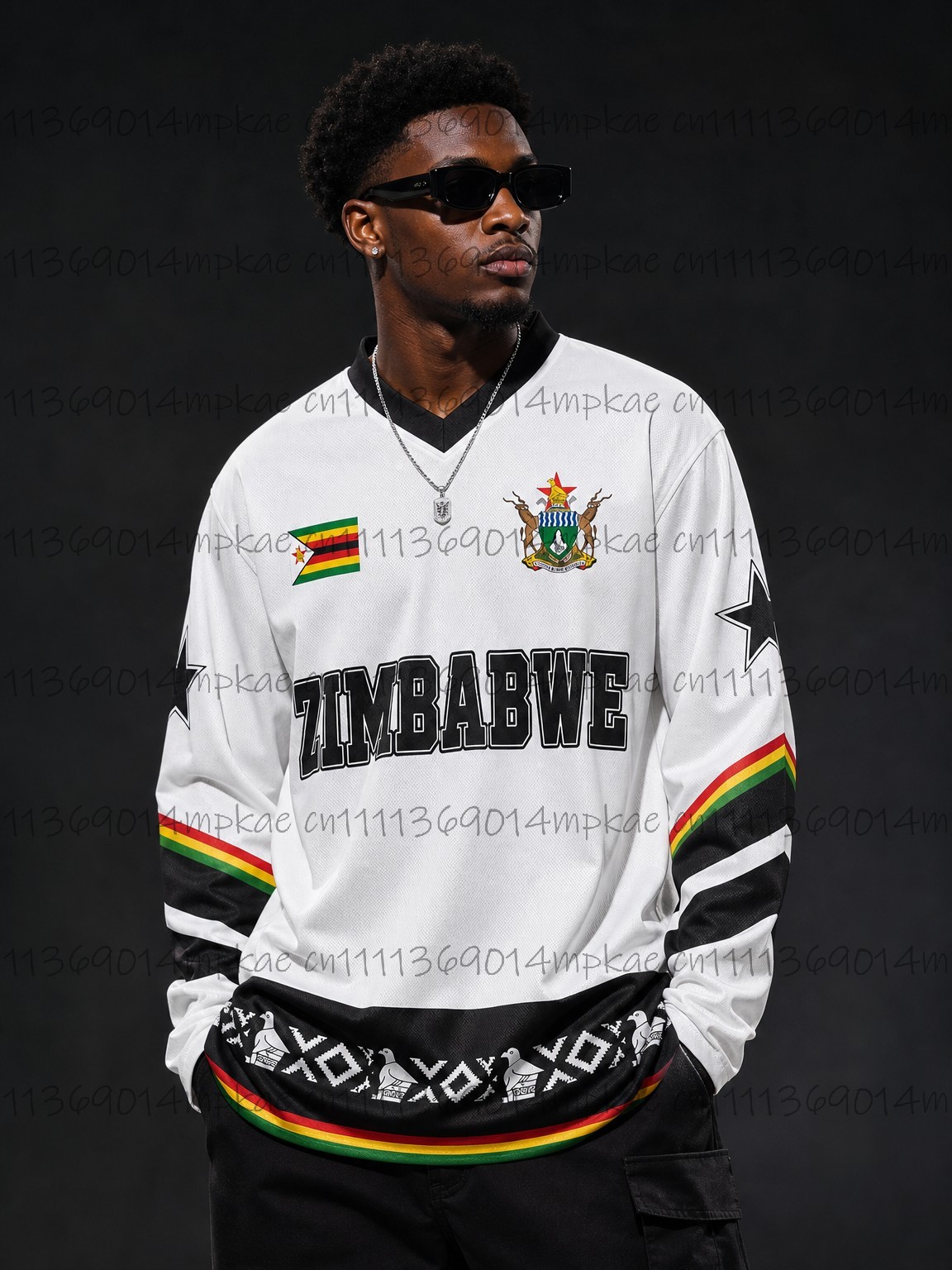 Mens Fashion Trend - Herbstliches Herren-T-Shirt mit V-Ausschnitt und Langen