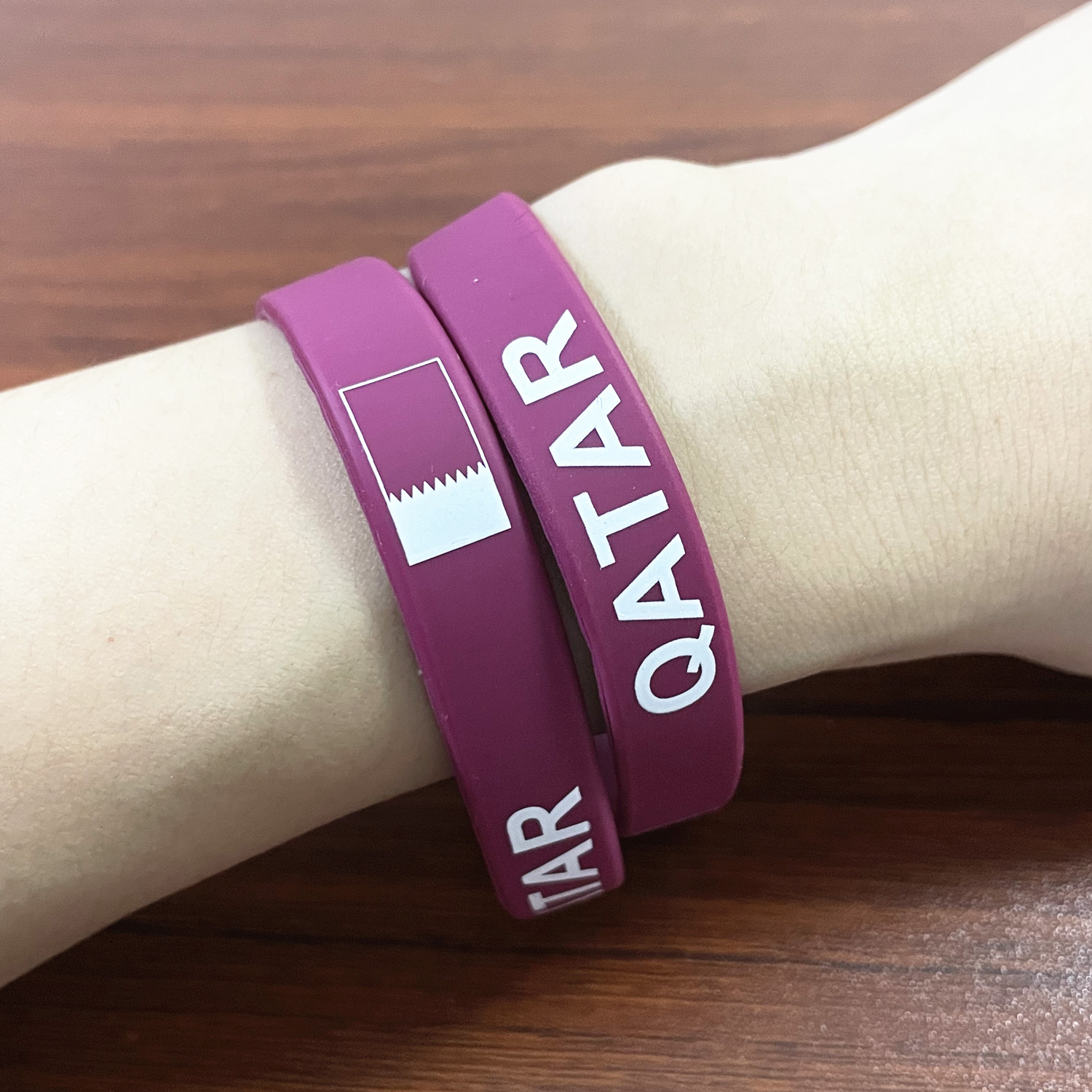 2 stücke Katar Flagge Silikon  – Men'S Fashion Qatar Bewertung und Preis