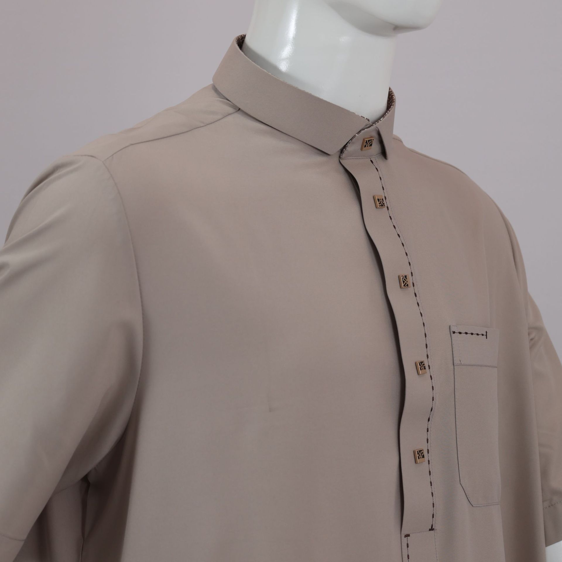 Arabische Herrenrobe im Katar- – Men'S Fashion Qatar Bewertung und Preis